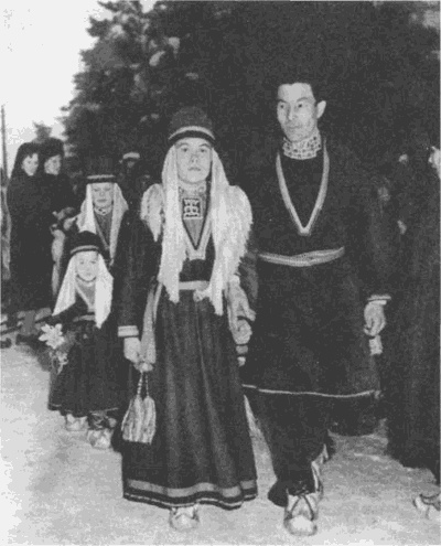 Лапландцы. Охотники за северными оленями Лапландцы. Охотники за северными оленями