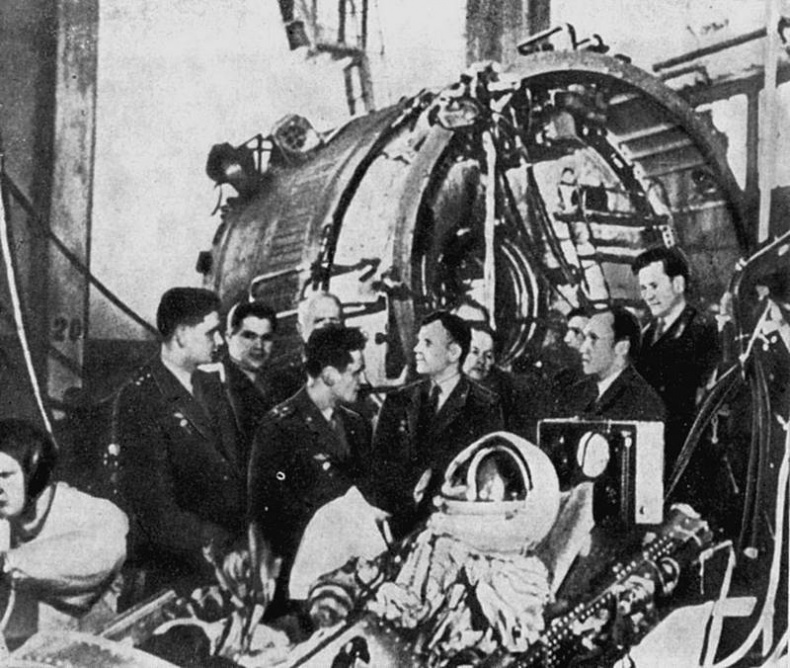 Путь к звездам. Из истории советской космонавтики Путь к звездам. Из истории советской космонавтики