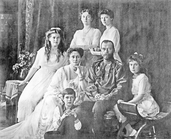Быть императрицей. Повседневная жизнь на троне Быть императрицей. Повседневная жизнь на троне