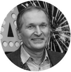 Я везучий. Вспоминаю, улыбаюсь, немного грущу