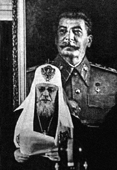 Его повесили на площади Победы Его повесили на площади Победы