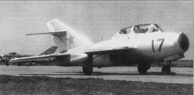 Боевое применение МиГ-17 и МиГ-19 во Вьетнаме Боевое применение МиГ-17 и МиГ-19 во Вьетнаме