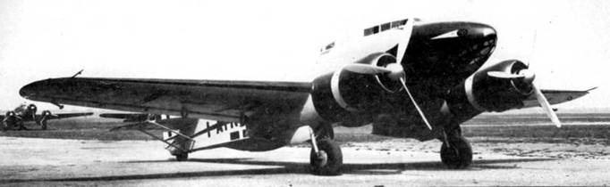 Savoia Marchetti S.79 Фотоархив Savoia Marchetti S.79 Фотоархив