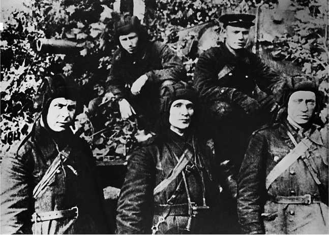 Советский тяжелый танк КВ-1. Первые танки Победы Советский тяжелый танк КВ-1. Первые танки Победы