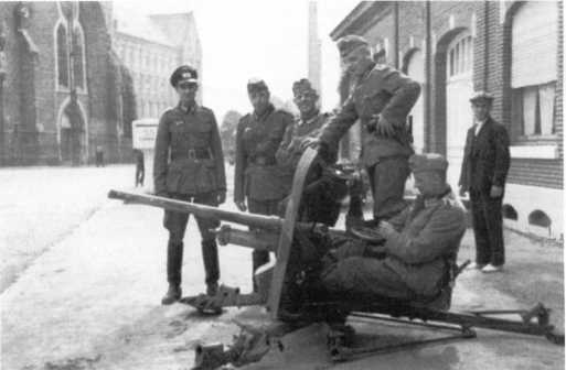 Противотанковая артиллерия Вермахта во Второй Мировой войне. От "дверных колотушек" до "убийц танков" Противотанковая артиллерия Вермахта во Второй Мировой войне. От "дверных колотушек" до "убийц танков"