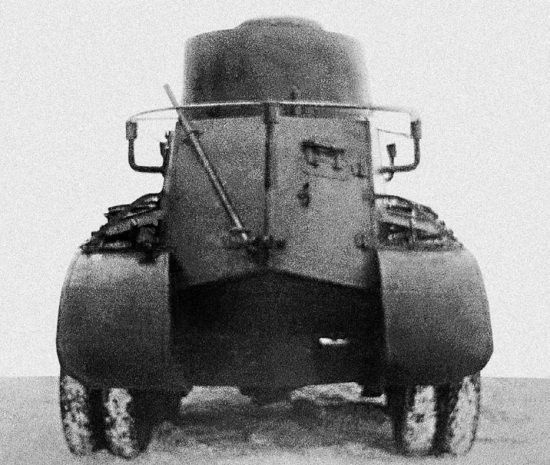 Броня на колесах. История советского бронеавтомобиля 1925-1945 гг. Броня на колесах. История советского бронеавтомобиля 1925-1945 гг.