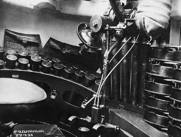 Броня на колесах. История советского бронеавтомобиля 1925-1945 гг. Броня на колесах. История советского бронеавтомобиля 1925-1945 гг.