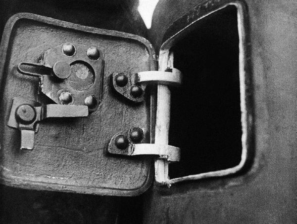 Броня на колесах. История советского бронеавтомобиля 1925-1945 гг. Броня на колесах. История советского бронеавтомобиля 1925-1945 гг.
