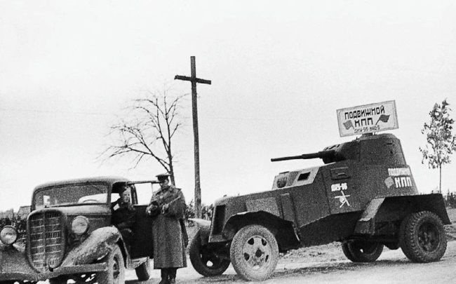 Броня на колесах. История советского бронеавтомобиля 1925-1945 гг. Броня на колесах. История советского бронеавтомобиля 1925-1945 гг.