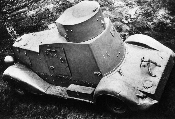 Броня на колесах. История советского бронеавтомобиля 1925-1945 гг. Броня на колесах. История советского бронеавтомобиля 1925-1945 гг.