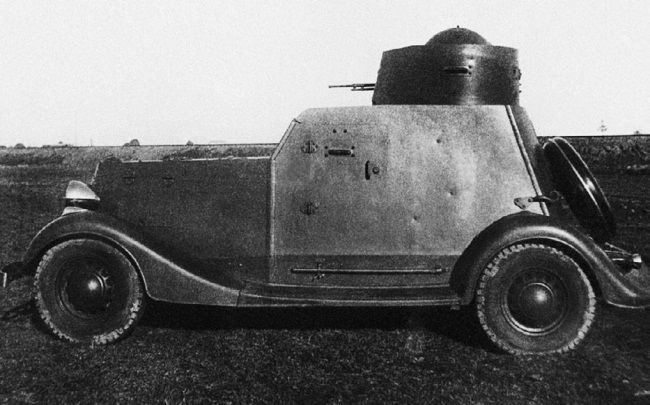 Броня на колесах. История советского бронеавтомобиля 1925-1945 гг. Броня на колесах. История советского бронеавтомобиля 1925-1945 гг.