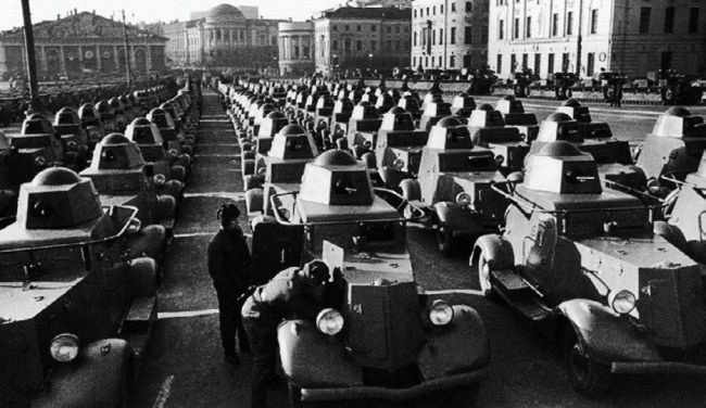 Броня на колесах. История советского бронеавтомобиля 1925-1945 гг. Броня на колесах. История советского бронеавтомобиля 1925-1945 гг.