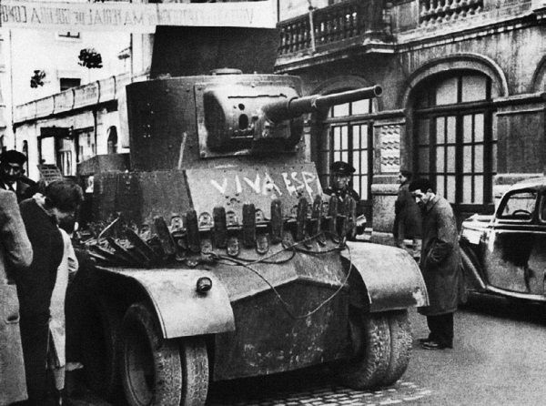 Броня на колесах. История советского бронеавтомобиля 1925-1945 гг. Броня на колесах. История советского бронеавтомобиля 1925-1945 гг.