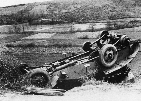 Броня на колесах. История советского бронеавтомобиля 1925-1945 гг. Броня на колесах. История советского бронеавтомобиля 1925-1945 гг.