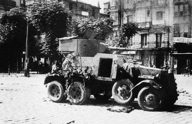 Броня на колесах. История советского бронеавтомобиля 1925-1945 гг. Броня на колесах. История советского бронеавтомобиля 1925-1945 гг.