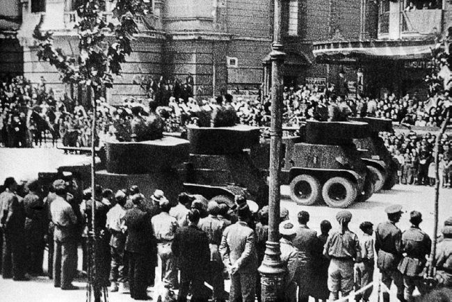 Броня на колесах. История советского бронеавтомобиля 1925-1945 гг. Броня на колесах. История советского бронеавтомобиля 1925-1945 гг.