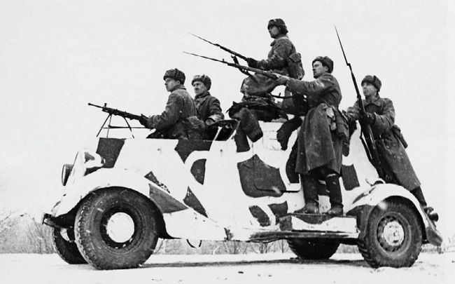 Броня на колесах. История советского бронеавтомобиля 1925-1945 гг. Броня на колесах. История советского бронеавтомобиля 1925-1945 гг.