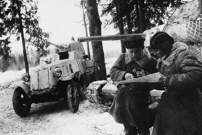 Броня на колесах. История советского бронеавтомобиля 1925-1945 гг. Броня на колесах. История советского бронеавтомобиля 1925-1945 гг.