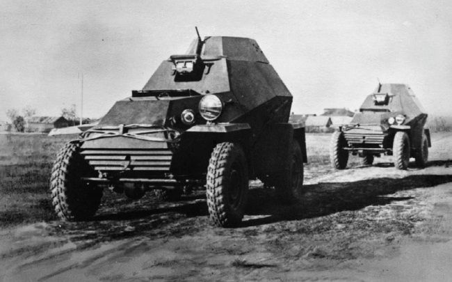 Броня на колесах. История советского бронеавтомобиля 1925-1945 гг. Броня на колесах. История советского бронеавтомобиля 1925-1945 гг.