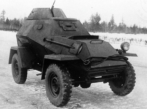 Броня на колесах. История советского бронеавтомобиля 1925-1945 гг. Броня на колесах. История советского бронеавтомобиля 1925-1945 гг.