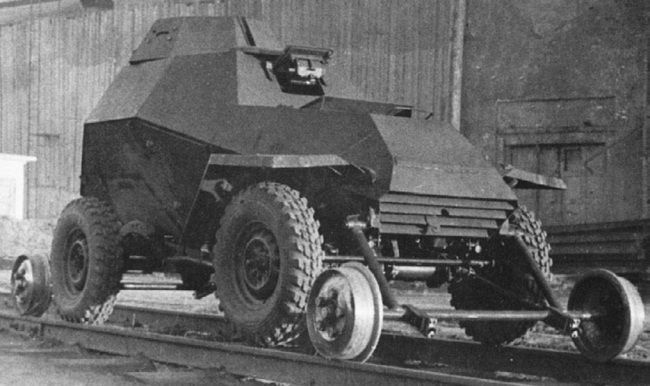 Броня на колесах. История советского бронеавтомобиля 1925-1945 гг. Броня на колесах. История советского бронеавтомобиля 1925-1945 гг.