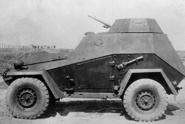 Броня на колесах. История советского бронеавтомобиля 1925-1945 гг. Броня на колесах. История советского бронеавтомобиля 1925-1945 гг.