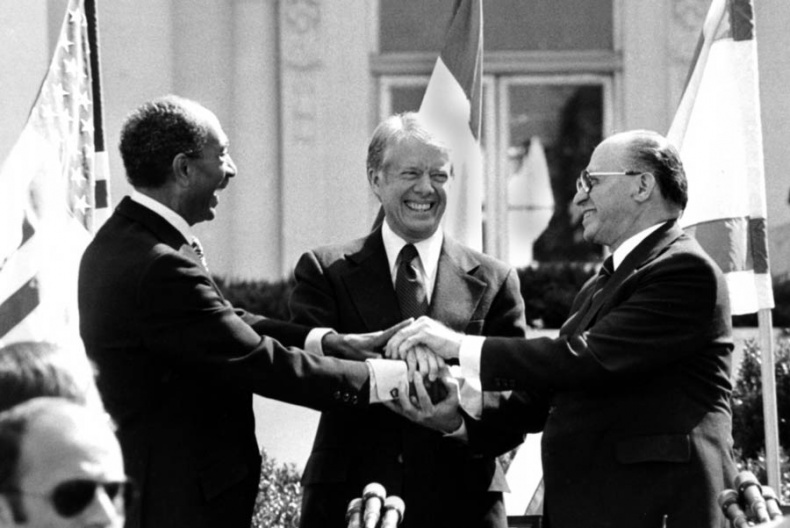 Переговоры с монстрами. Как договориться с сильными мира сего