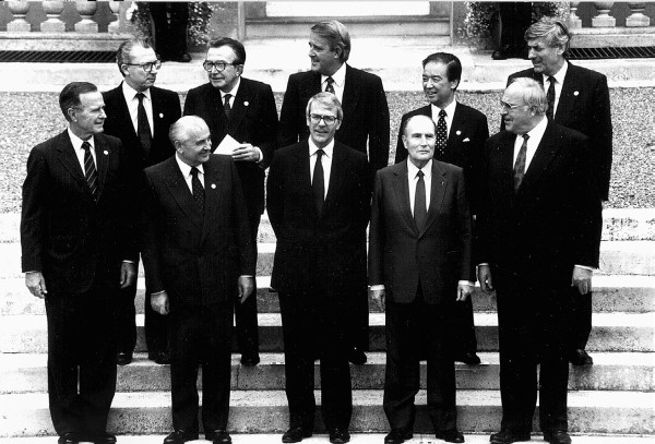 Горбачев. Его жизнь и время Горбачев. Его жизнь и время