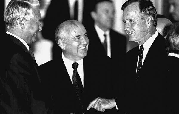 Горбачев. Его жизнь и время Горбачев. Его жизнь и время