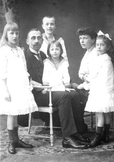 Петербургские окрестности. Быт и нравы начала ХХ века Петербургские окрестности. Быт и нравы начала ХХ века