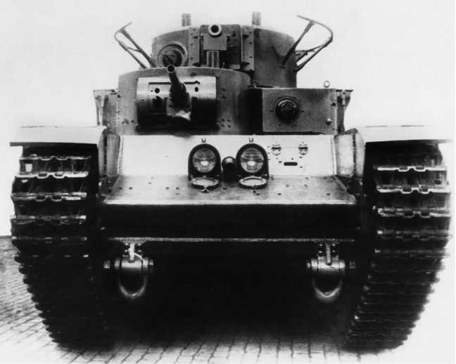 Советский тяжелый танк Т-35. "Сталинский монстр" Советский тяжелый танк Т-35. "Сталинский монстр"