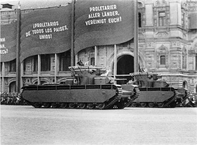 Советский тяжелый танк Т-35. "Сталинский монстр" Советский тяжелый танк Т-35. "Сталинский монстр"