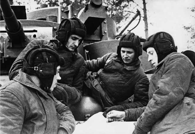 Советский тяжелый танк Т-35. "Сталинский монстр" Советский тяжелый танк Т-35. "Сталинский монстр"