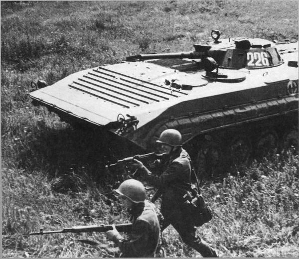 Боевые машины пехоты БМП-1, БМП-2 и БМП-3: «Братская могила пехоты» или супероружие Боевые машины пехоты БМП-1, БМП-2 и БМП-3: «Братская могила пехоты» или супероружие