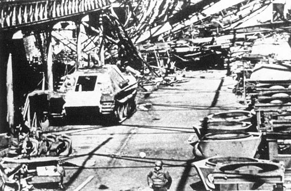 Тяжёлый танк «Пантера». Первая полная энциклопедия Тяжёлый танк «Пантера». Первая полная энциклопедия