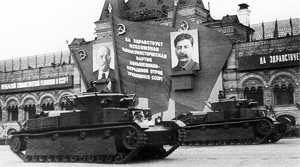 Средний танк Т-28. Трёхглавый монстр Сталина Средний танк Т-28. Трёхглавый монстр Сталина