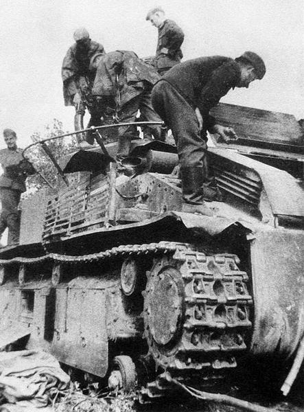 Средний танк Т-28. Трёхглавый монстр Сталина Средний танк Т-28. Трёхглавый монстр Сталина