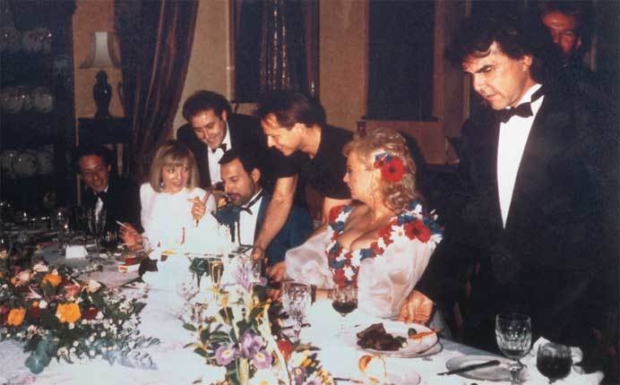 Queen. Фредди Меркьюри. Биография Queen. Фредди Меркьюри. Биография