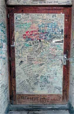 Queen. Фредди Меркьюри. Биография Queen. Фредди Меркьюри. Биография